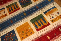 イラン製羊毛ウールの手織りギャッベ、フワフワリビングじゅうたん19712