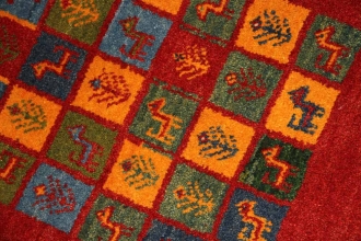 赤い手織りイラン輸入ペルシャギャッベの玄関マット26801