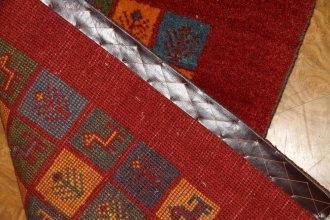 赤い手織りイラン輸入ペルシャギャッベの玄関マット26801