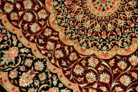 赤い玄関マットクムの手織りペルシャシルク50065