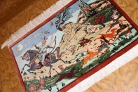 クムシルクのハンティングデザインペルシャ絨毯50013