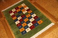 グリーンギャッベのチェスト模様の玄関マット手織り18865