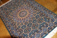 ペルシャ絨毯イスファハンゴンバディーデザインブルー3190001