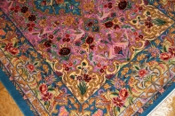 イスファハン産手織りペルシャ絨毯、高級ラグの直輸入311700
