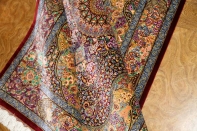 有名工房のジャムシディーセンターラグ、ペルシャ絨毯クムシルク60027