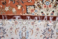 カシャーン産地の手織りペルシャ絨毯18946