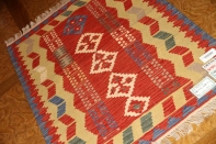 玄関マットの手織りキリムシラズ産地ウール46514
