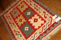 おしゃれイランキリムの玄関絨毯サイズ46503
