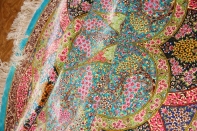 最高級クムシルクの円形とても華やかな色彩60003