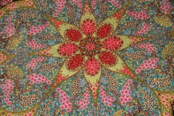 最高級クムシルクの円形とても華やかな色彩60003