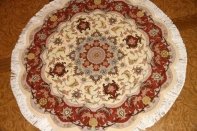 丸い手織りペルシャ絨毯タブリーズ産地メダリオン22203