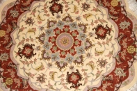 丸い手織りペルシャ絨毯タブリーズ産地メダリオン22203