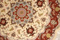 丸い手織りペルシャ絨毯タブリーズ産地メダリオン22203