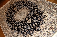 シックなセンターラグ高級ナインハビビヤン77799