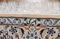 手織りイラン製リビングラグ、ペルシャ絨毯ナイン赤色21151