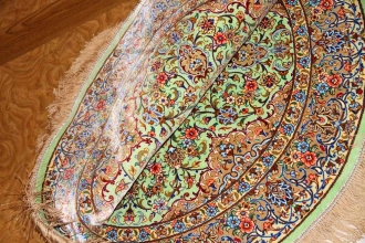 ペルシャ絨毯の丸、シルク手織りクム産地2456261