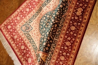 激安ペルシャ絨毯、センターラグシルク手織りクム産地43004