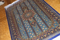 クムシルク手織りペルシャ絨毯ブルー色玄関マット401481