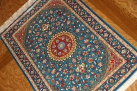 マンションの玄関マット、クムシルクペルシャ絨毯スカイブルー60037