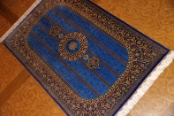 素敵なブルー色手織りペルシャ絨毯クムシルク玄関マット75140