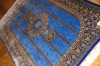 素敵なブルー色手織りペルシャ絨毯クムシルク玄関マット75140