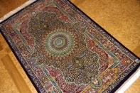 ジャムシディー有名工房センターラグ、手織りペルシャ絨毯60025
