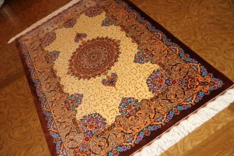 クムシルク手織りペルシャ絨毯玄関マット248426、