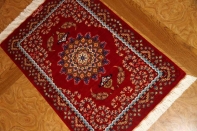 赤いペルシャ絨毯の玄関マットマンションサイズクムシルク60036