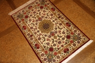 赤いバラの花じゅうたんペルシャシルクの玄関サイズ56086