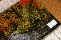 森の風景と川のピクチャー手織りタブリーズ絨毯50106