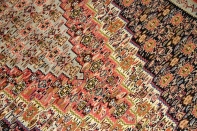 キリムのリビングサイズセネ産地ウールイランキリム6209