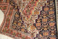 キリムのリビングサイズセネ産地ウールイランキリム6209