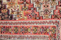キリムのリビングサイズセネ産地ウールイランキリム6209