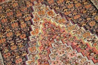 キリムのリビングサイズセネ産地ウールイランキリム6209