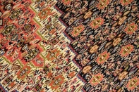 キリムのリビングサイズセネ産地ウールイランキリム6209