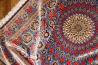 最高級手織りバラデザインシルクペルシャ絨毯クム産60051