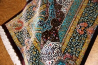 シルクのペルシャラグ高品質手織りイラン製絨毯60008