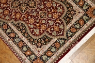 代表的なペルシャ絨毯の模様と色合いクムシルク56085