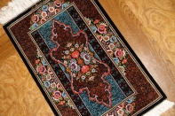 小さい玄関マットとても高品質の手織りペルシャ絨毯クムシルク60056