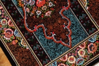 小さい玄関マットとても高品質の手織りペルシャ絨毯クムシルク60056