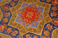 変わってるペルシャ絨毯の形星形、クムシルク57005