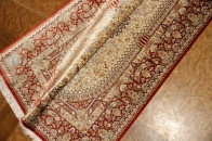 絹のラグマット手織りシルクペルシャ絨毯メダリオン56090