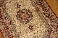 絹のラグマット手織りシルクペルシャ絨毯メダリオン56090