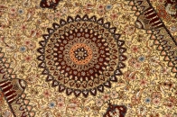 絹のラグマット手織りシルクペルシャ絨毯メダリオン56090