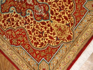 暖かい色合いのシルク玄関マットペルシャ絨毯56016