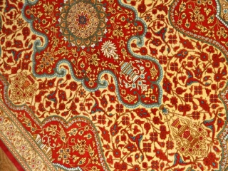 暖かい色合いのシルク玄関マットペルシャ絨毯56016