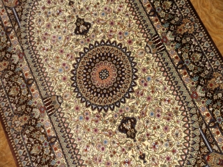 渋い色合いのシルク玄関マット手織りペルシャ絨毯56056