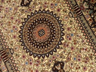 渋い色合いのシルク玄関マット手織りペルシャ絨毯56056