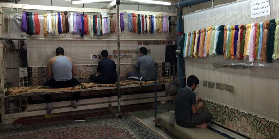 ペルシャ絨毯をどこよりもお安くお買い上げ頂けます。