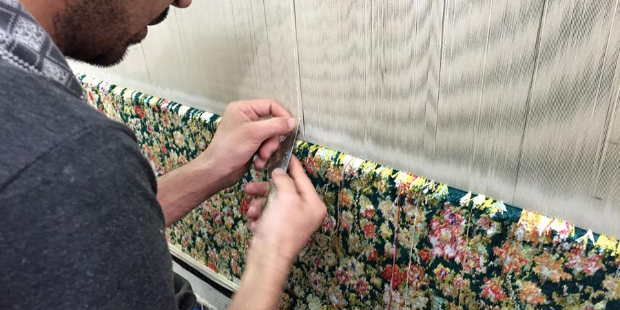 ペルシャ絨毯の織り機、ペルシャ絨毯を作り機械